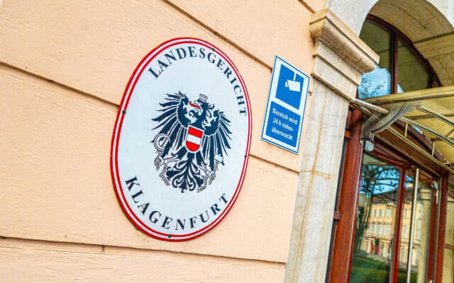 Türk-Kaser­ne: Waf­fe nicht auf­ge­setzt
