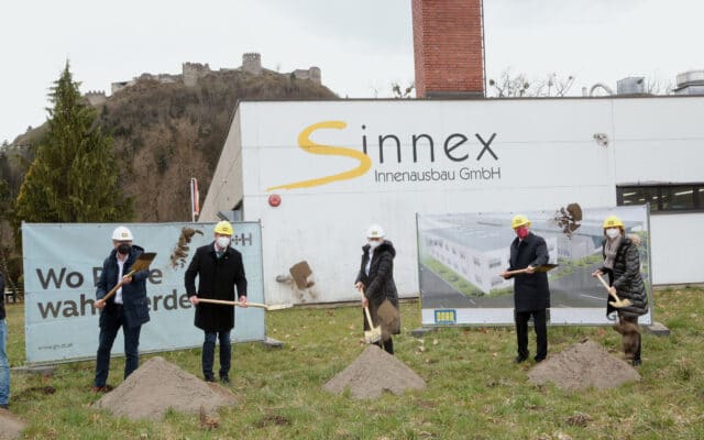 Spatenstich bei Sinnex