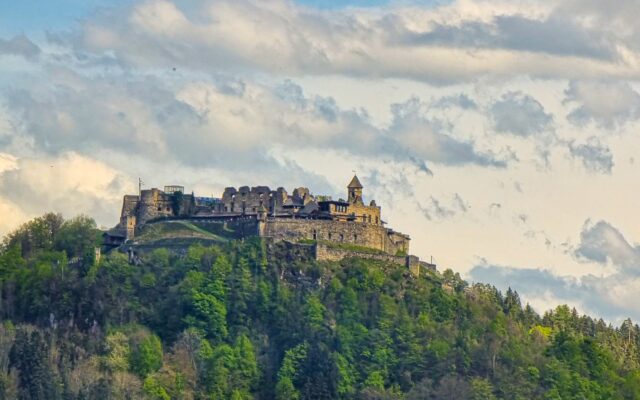 Burg Lands­kron zum schöns­ten Platz gewählt