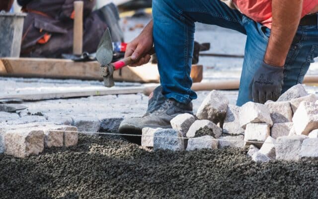 Gewerk­schaft appel­liert an Bau­fir­men, hit­ze­frei zu geben