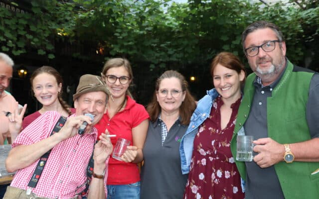 Ski­leh­rer-Trio spiel­te bei Früh­schop­pen auf