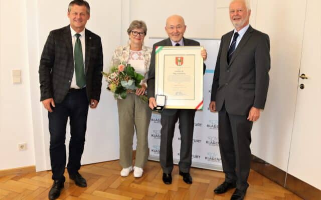 Ehr­pfen­nig der Stadt Kla­gen­furt für Gerd Ebner