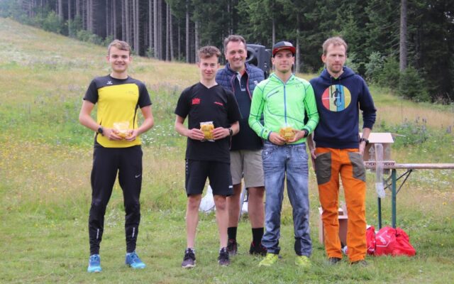 Läu­fer „atta­ckier­ten“ den Berg