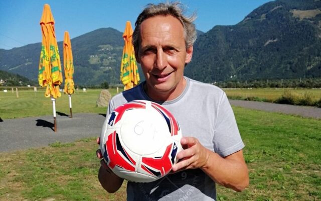 David gegen Goli­ath in der 1. Klas­se A
