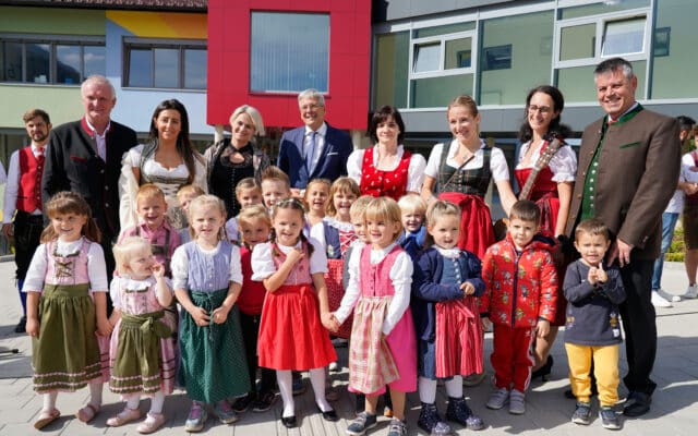 Ober­vel­lach: Das Bil­dungs­zen­trum ist eröff­net!