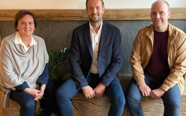 Holz­händ­ler eröff­ne­te neue Büros in Blas­nit­zen