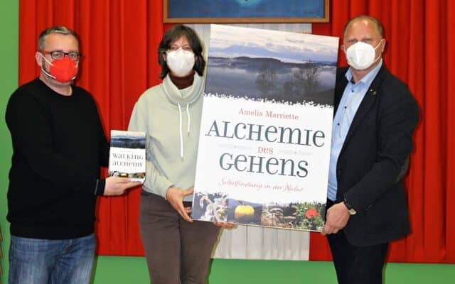 „Alche­mie des Gehens“ von Ame­lia Mar­ri­et­te