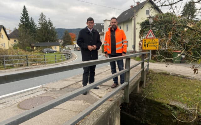 Neu­bau der Pir­ker­bach-Brü­cke in Krum­pen­dorf