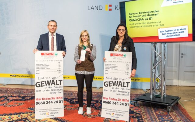 Frau­en-Hel­pli­ne auf „Spar“-Kassabons