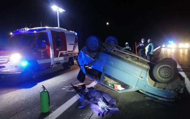 Süd­au­to­bahn: Auto über­schlug sich nach Auf­fahr­un­fall