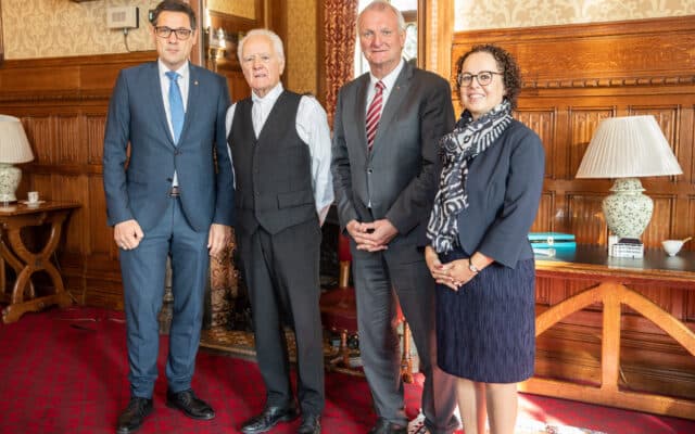 Gün­ther Novak im „House of Lords“ in Lon­don