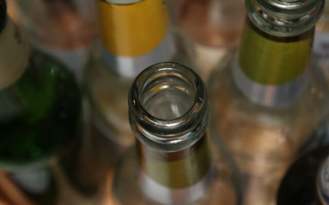 Glas­con­tai­ner in Vel­den gesprengt