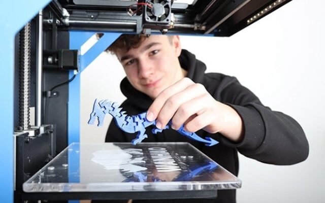 Neu: Fach­schu­le für Kunst­stoff- und Recy­cling­tech­nik in Fer­lach