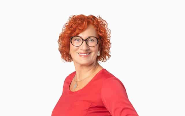 Rau­ter als Vor­sit­zen­de der Bezirks­frau­en bestä­tigt