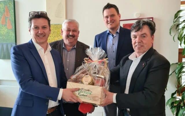 Rund­gang mit Lan­des­rat durch die Gemein­de