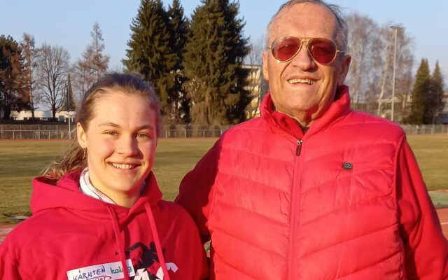 Lea und Han­nah tre­ten in Amstet­ten an