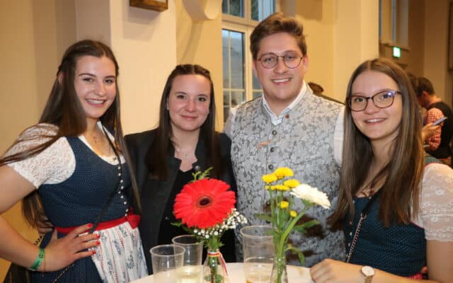 Das war die Nacht der Land­ju­gend in Fern­dorf!