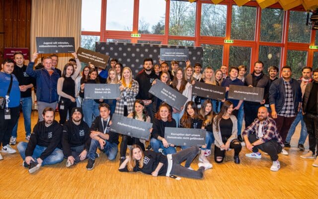 Erfolg­rei­cher Kick-off für Lehr­lin­ge