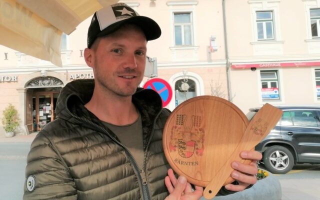 „Kunst­mi­chl“ ist (nicht) auf dem Holz­weg