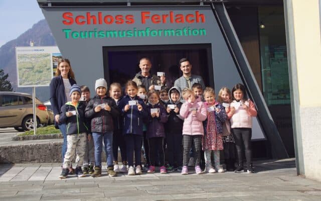 Vor­schul-Kin­der auf den Spu­ren der Büch­sen­ma­cher