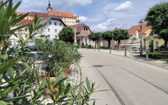 Schnäppchen, Kunst und Musik in Alt­ho­fen