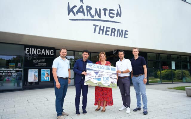 Kärn­ten-Ther­me schenkt Cari­tas hun­dert Ein­tritts­kar­ten