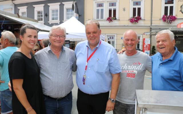 Stadt­fest mit der Haus­ka­pel­le Avse­nik