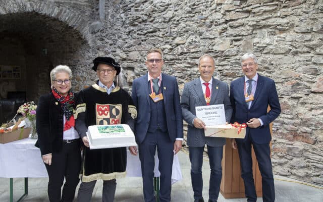 900-Jahr-Fei­er auf Burg Glan­egg