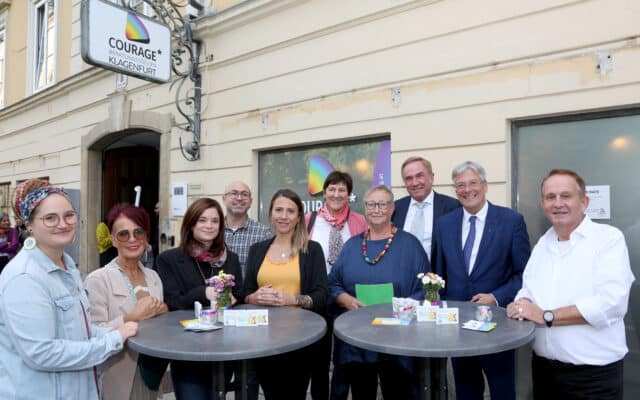 „Cou­ra­ge“ in Kla­gen­furt berät Hil­fe­su­chen­de