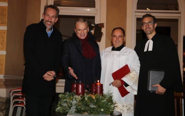 Lich­ter erstrah­len im „Veld­ner Advent“