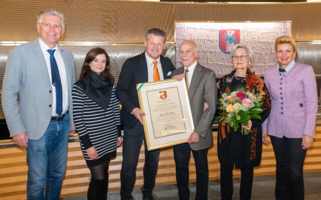 Ehren­ur­kun­de für einen Archi­tek­ten