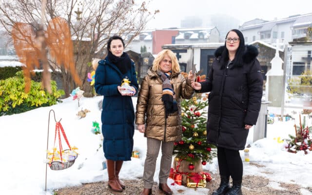 Weih­nachts­en­gel für die „Ster­nen­kin­der“