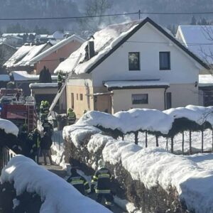 Florianijünger bei Dachstuhlbrand im Einsatz