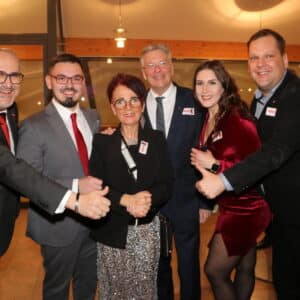 Ball der roten Nel­ken