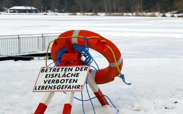 Der Sil­ber­see ist nicht zum Eis­lau­fen frei­ge­ben!