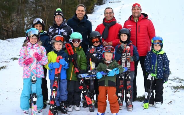 Über 1.000 Kin­der beim Win­ter­sport­schnup­pern