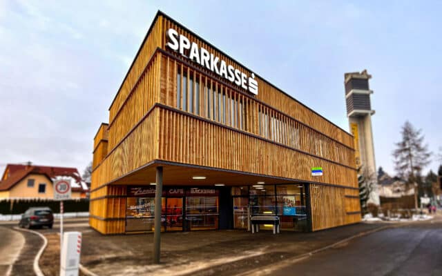 Neue Spar­kas­se-Filia­le in der Pischel­dor­fer Stra­ße eröff­net