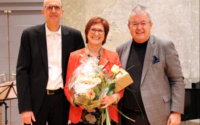 Belieb­te Musik­schul­leh­re­rin ging in Ruhe­stand