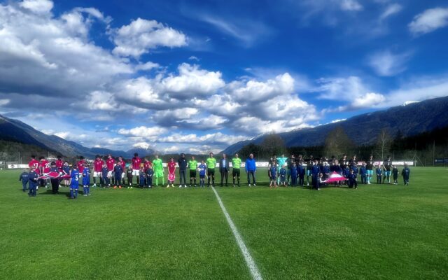 Ehrenan­kick beim U‑15-Fuß­ball-Natio­nal­team