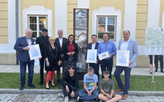 Gene­ra­tio­nen-Licht­säu­le erstrahlt in Straß­burg