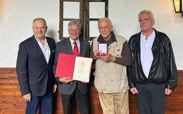 Großes Ehrenzeichen des Landes für Ernst Primosch