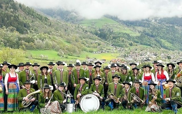 Hohe Aus­zeich­nung für Kapell­meis­ter Hans-Jür­gen Zet­tau­er