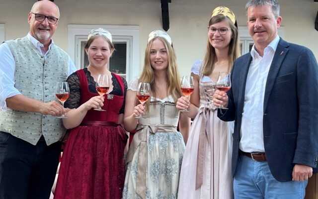 Öhrin­ger Wein­dörfl in der Markt­ge­mein­de Tref­fen