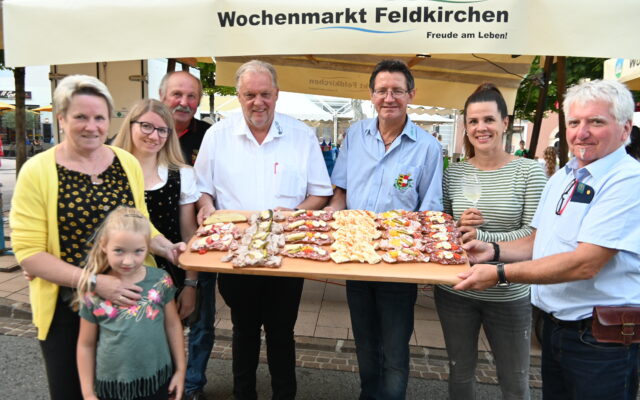 Wein und Musik beim Stadt­fest