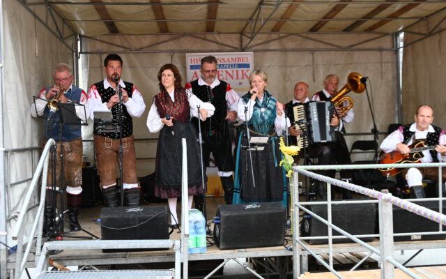 Avse­nik Haus­ka­pel­le begeis­ter­te beim Stadt­fest