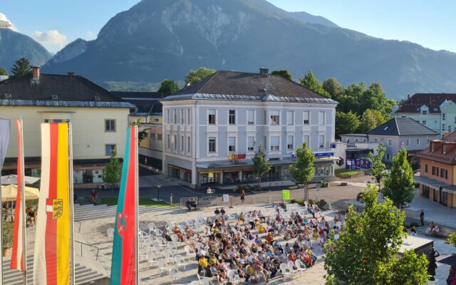 Open-Air-Kino am Haupt­platz Fer­lach