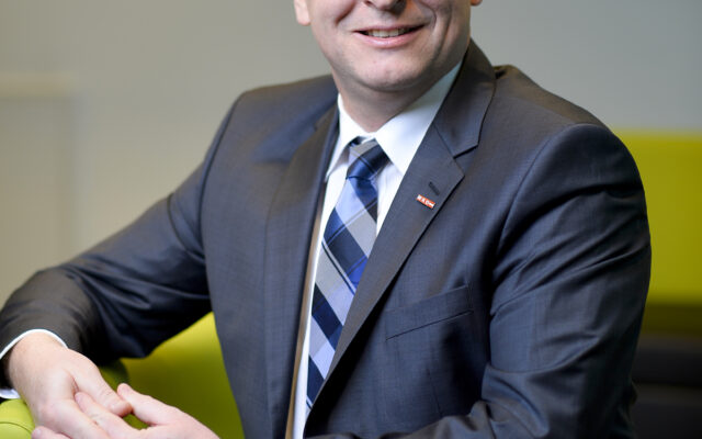 Man­dl begrüßt unter­neh­me­ri­sche Kom­pe­tenz im KWF