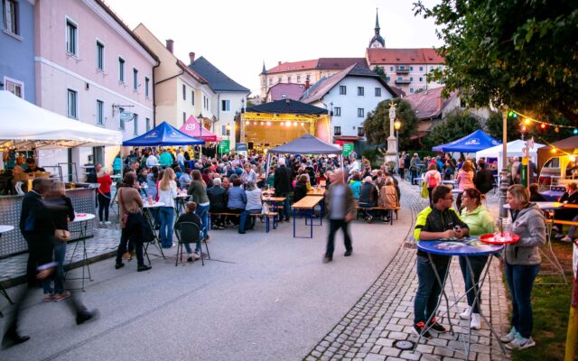 Alt­stadt Som­mer Fes­ti­val lockt nach Alt­ho­fen
