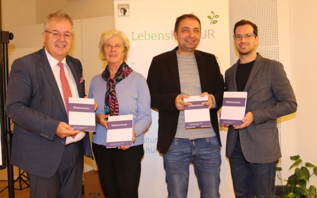 Stadt­ar­chiv Alt­ho­fen stell­te ers­tes Buch vor