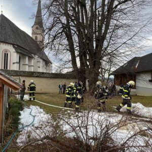 Pfarr­kir­che Hoch­f­eis­tritz: Sakris­tei stand in Flam­men